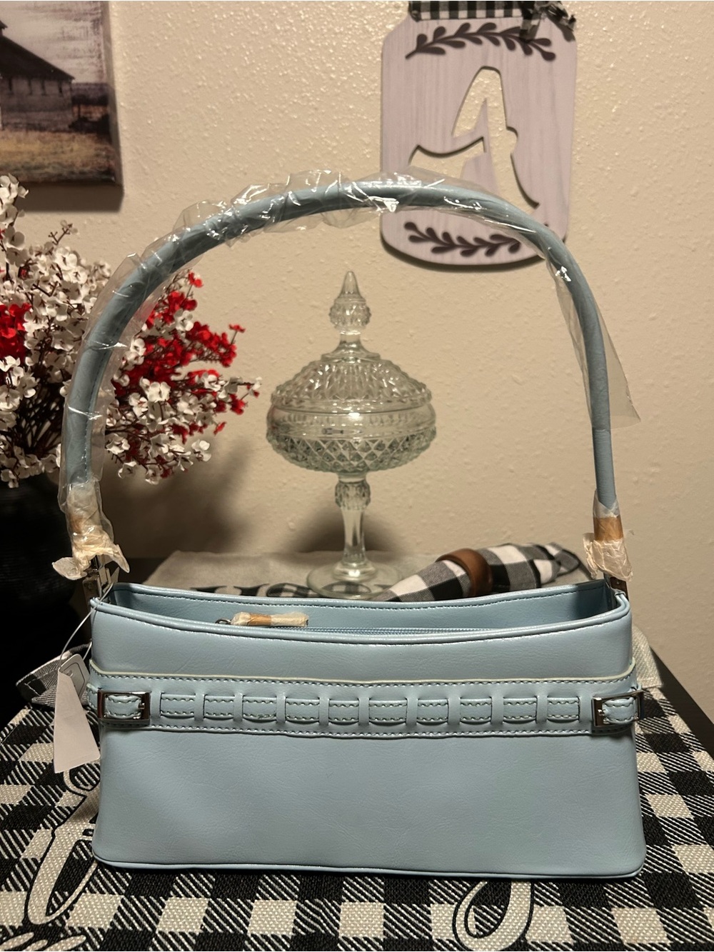 Light Blue Women's Shoulder Bag - Elegant Structured Handbag
